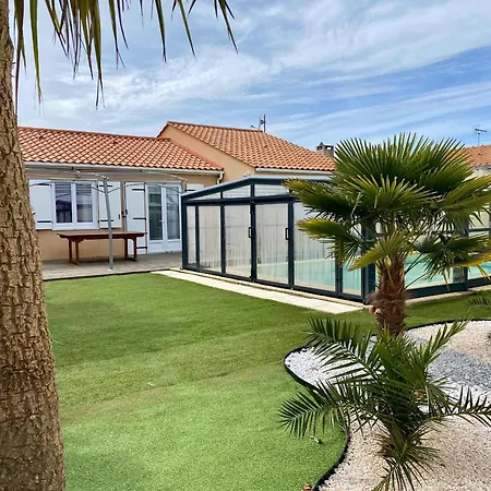 Holiday home Maison Lumineuse Avec Piscine Privee Pres De La - - Fr-1-336-151