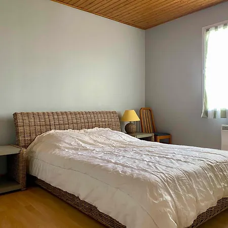 Maison Lumineuse Avec Piscine Privee Pres De La - - Fr-1-336-151